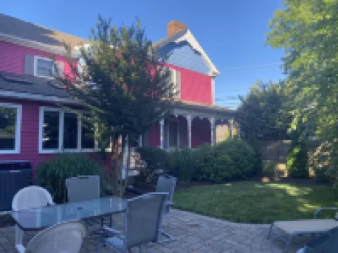 Spacious, Well-Kept, Clean Home an Easy Walk/Bike to Town and Beach. Hoteles en Lewes