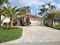 Summer is  Available! Villa with Heated Pool & Spa.Walk to the Beach & Mercado. - 3つ星