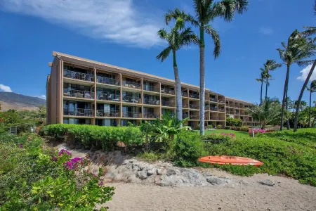Oceanview, Air Conditioned, Centrally Located Maalaea Banyan Condo