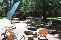 Buchanan's Bunkhouse with saltwater hot tub Mt.Rainier Entrance! Hotels near Mount Rainier National Park