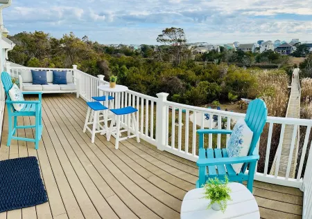 Waterfront with Ocean Views, Private Pier, Arcades, Game Room, Firepit, Hot Tub!