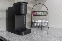 The Nest - Cute, Clean & Comfy - 10Min to Ft. Wood
