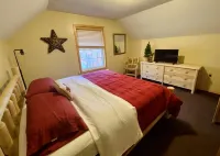 ADK Lake House Vacation, Cozy 5 Bedroom & 2 Bath - Balkon
