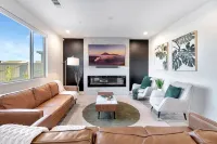 green door · Lux Resort Gem ~ Backyard Pool/Spa ~ Near Festival Hotels in Coachella