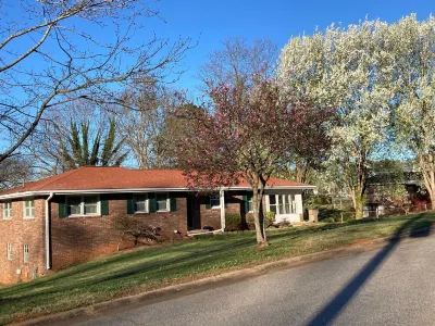 Newly Renovated Cozy Rustic Home l 10 min from Truist Park Hotels near Reed House