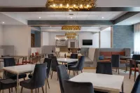 Hampton Inn by Hilton Winnipeg Downtown Hotels in 