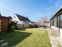 Beluga with parking and shared pool - 2-Star