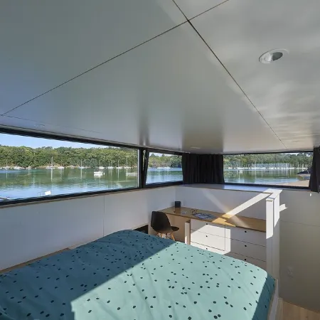 A lodge boat at Guidel-Plages marina