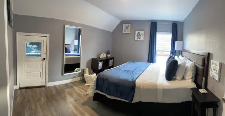 5 Bedroom Modern House Отели в г. Sheboygan