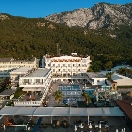 SL La Perla Hotel Kemer Отели рядом с достопримечательностью «Пляж Бельдиби»