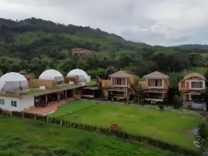 Cirrus Valley Hill Resort