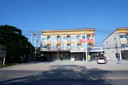 คริสตัลเพลส ประทาย โรงแรมในอำเภอ ประทาย