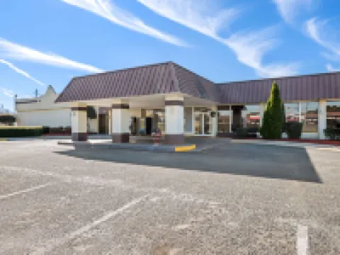 Rodeway Inn Hotels in Monroe