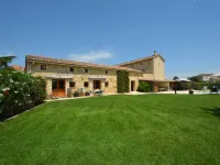 Le Mas des Trois Anges فنادق في Saint-Denis