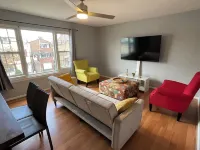 Chic 2Bd - 1Bath, Easy NYC 20 min Train Ride + Parking, Hotels in Harrison