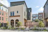Luxury 5Br Townhome w/ Private Plunge Pool in Lower Garden District - Private Pools