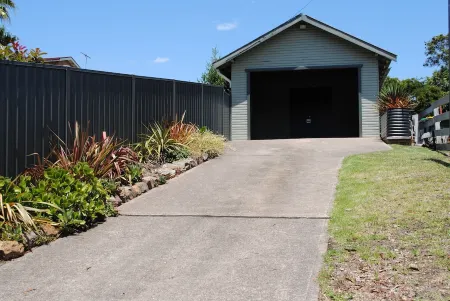 Gray Cottage, Eden, New South Wales Отели рядом с достопримечательностью «Cat Balou Cruises»