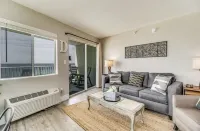 STUNNING 4TH FLOOR GULF FRONT CORNER UNIT with bunk beds