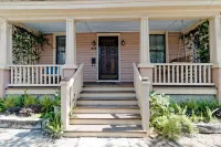 Traveler's Retreat: Your Refuge In the Old Town