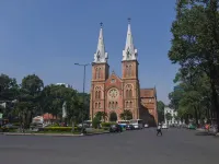 Grandma Lu's Saigon Japan Town Các khách sạn gần Trung tâm Vincom