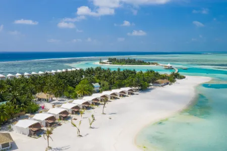 Cinnamon Hakuraa Huraa Maldives -All Inclusive - Free one-way speedboat from 1 Oct 2025 Отели в г. Medhufushi