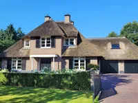 Villa in Overloon Near War Museum and Zoo - Villas