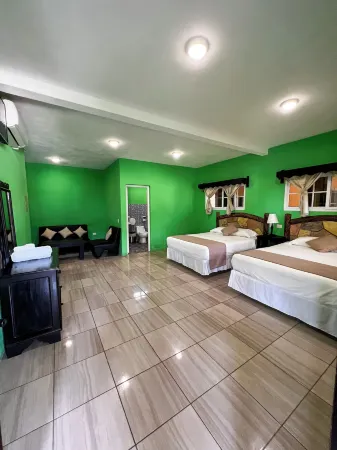 Hotel Pazifico en Monterrico Отели в г. El Conacaste