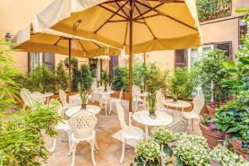 Charme Spagna Boutique Hotel