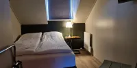 Lava Guesthouse - Small Double Room With Shared Bathroom