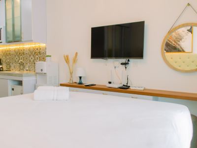 Cozy Stay Studio Apartment at B Residence Near Aeon Mall