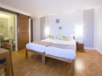 Domaine De Barres Hotels in Lozere