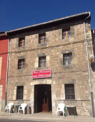 Pension Y Bar Ivis - parking