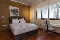 Riviera Retreat 3 Bedroom Voula Luxury Haven Apt Hotels near Paralia Apollonies Voulas Β
