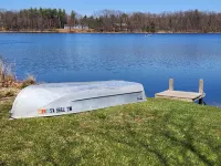 Blue Heron Point - Hot Tub, Kayaks, Fishing, 3 bedrooms on a no wake lake Hotels in Montcalm County