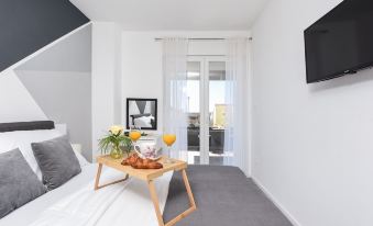 Villa TIA with Heated Pool