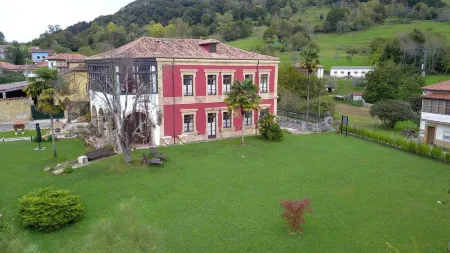 La Venta de Miyares - Casa de Indianos Отели в г. Ла Вилья Баксу