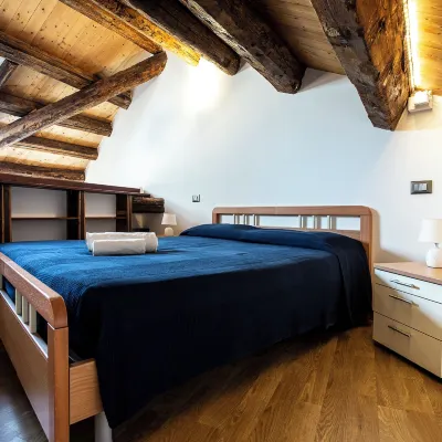 Collegio Amdg Hotels near Murano