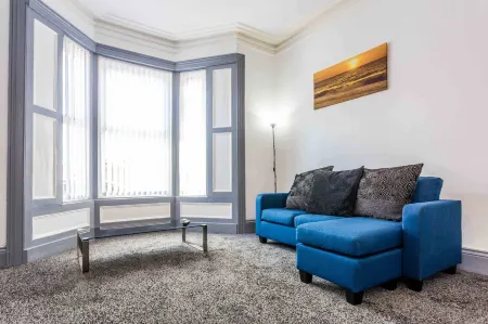 Host & Stay - Bambro Apartment