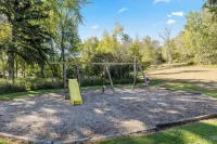 North Beach Resort Hotels in Arago