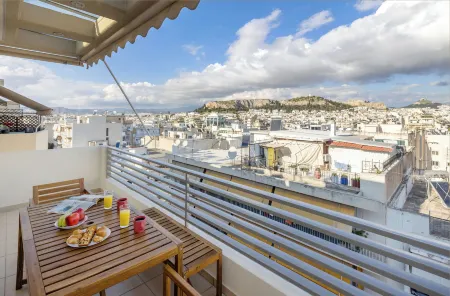 Urban Oasis with Acropolis Views by GHH Отели рядом с достопримечательностью «Atlas Kallitheas Ethousa Pallis»