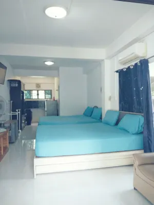 Chomlay Restaurant & Room for Rent - Pensions