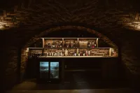 Luxury Glamping Chocolate Village - bar