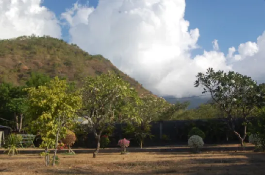 Star East Bungalows Отели рядом с достопримечательностью «Lipah Beach»