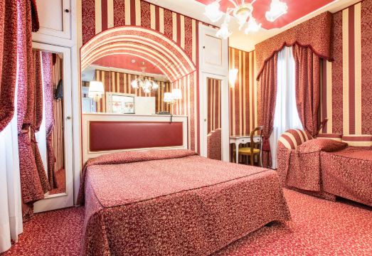 4. 호텔 알시온..