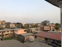 1 Bed Studio Sleeps 2 - Secure Parking Central