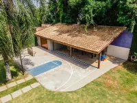 Casa térrea e confortável na Granja Hotels in Cotia
