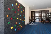 Luxury Furnished Apartments by Hyatus Downtown at Yale - Gym