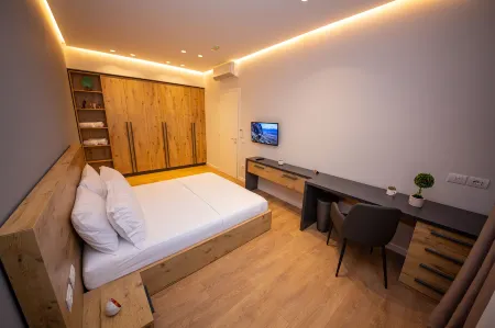 Central Chic Apartments