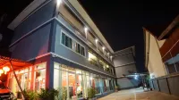 Weerawadee Place Hotels in Mueang Kao Subdistrict