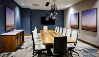 DoubleTree by Hilton Windsor Hotel and Suites Hotels in Windsor
